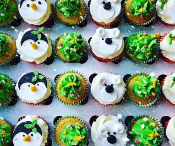 Christmas Cupcakes - Image 6