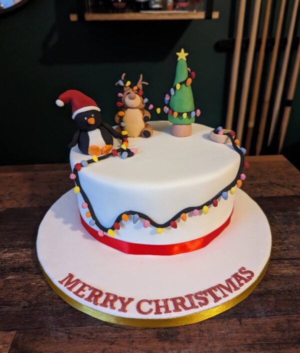 Traditional Christmas Cake - Image 4